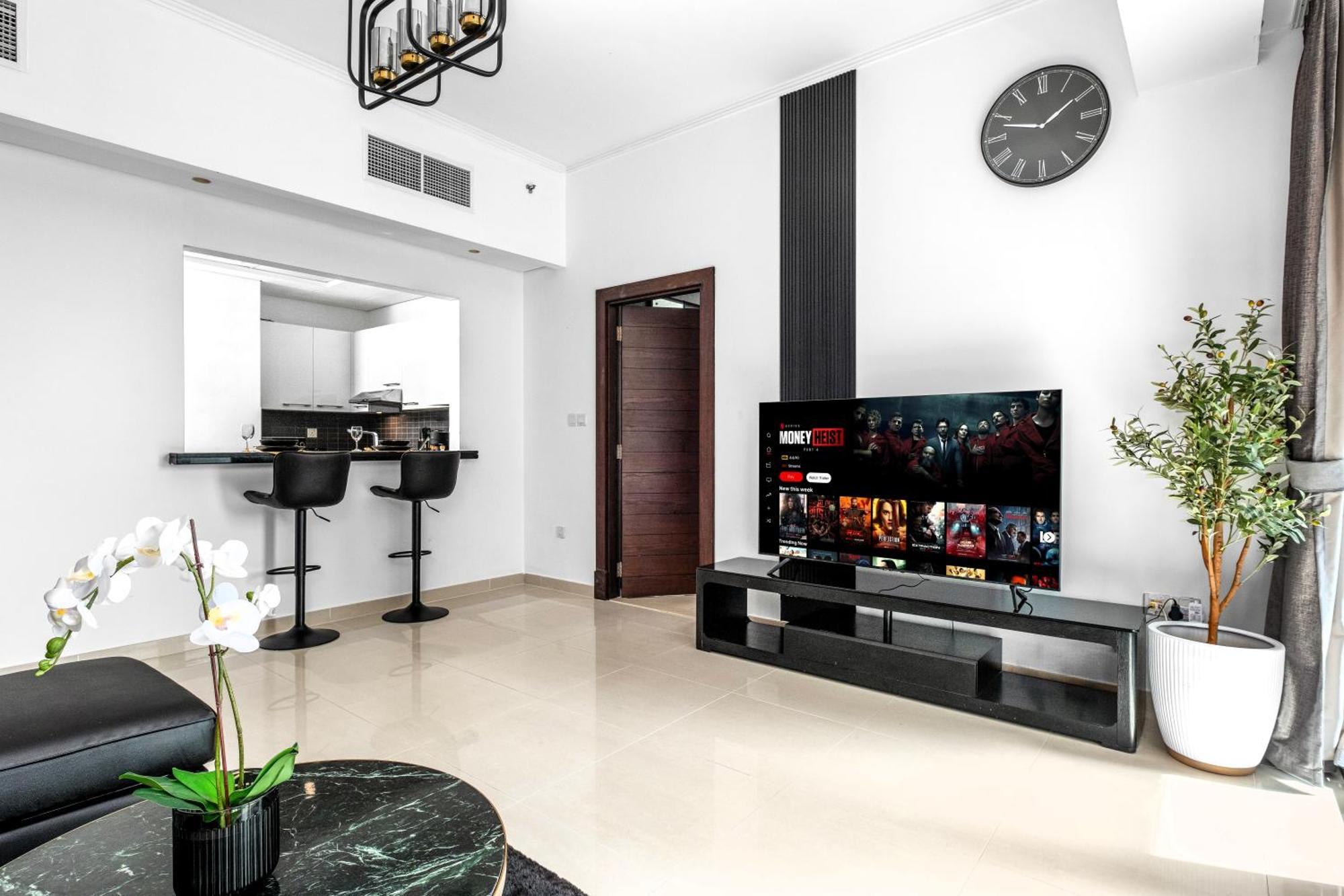 Panoramic 1br Stunning Marina Views Near Jbr By Maxx Value Homes Dubai